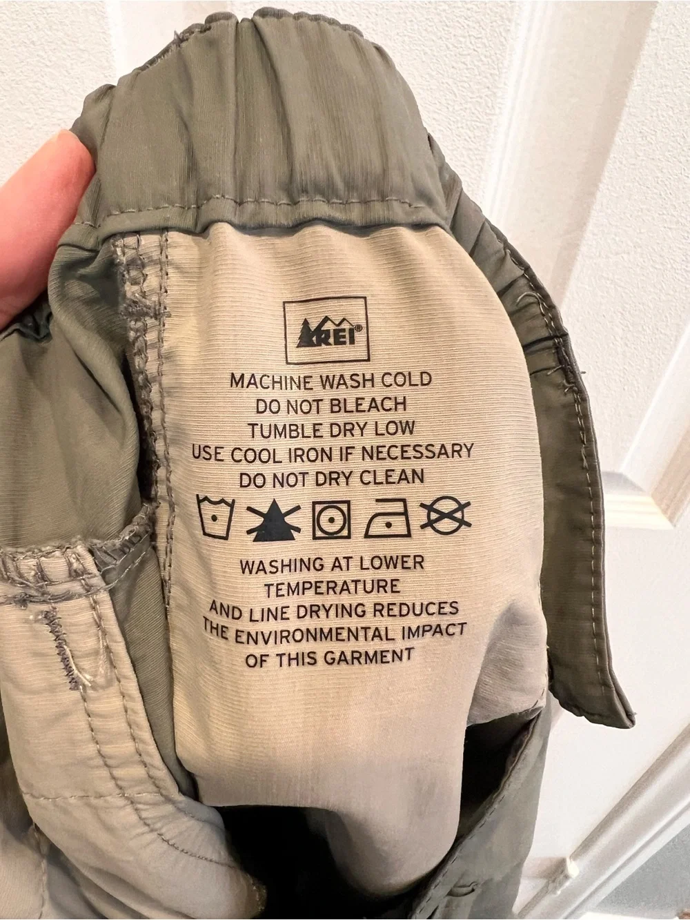 REI Co-op Men’s Convertible Hiking Pants Size Medium M 34L Zip Off Cargo Grey